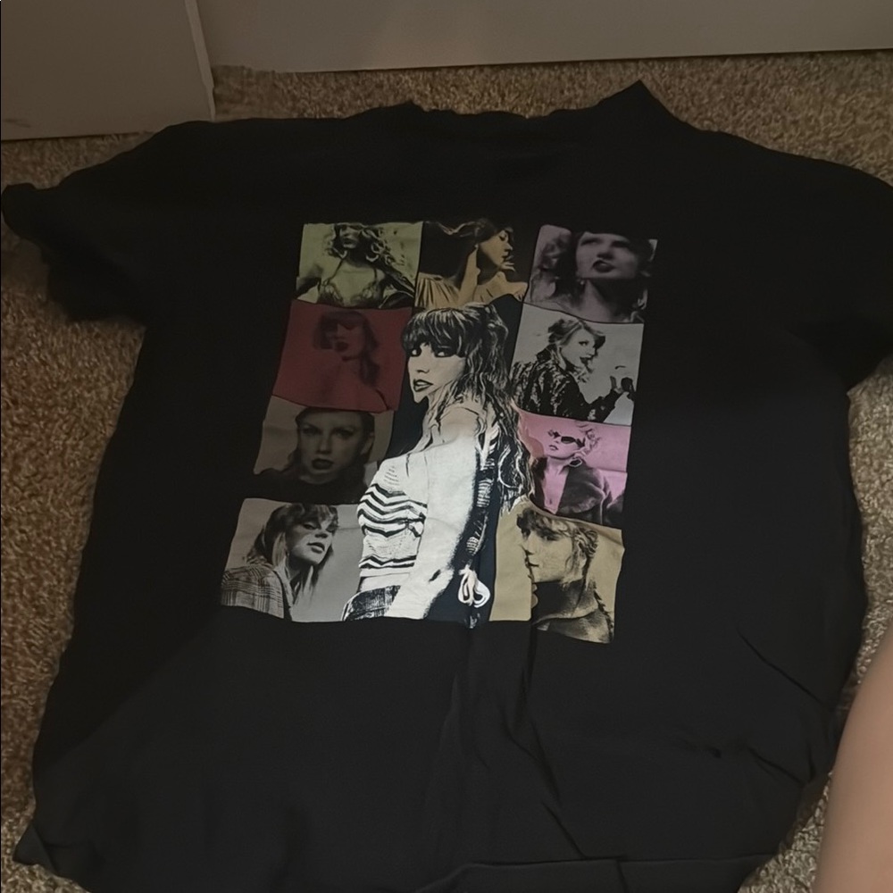 Taylor Swift Black Graphic Tee